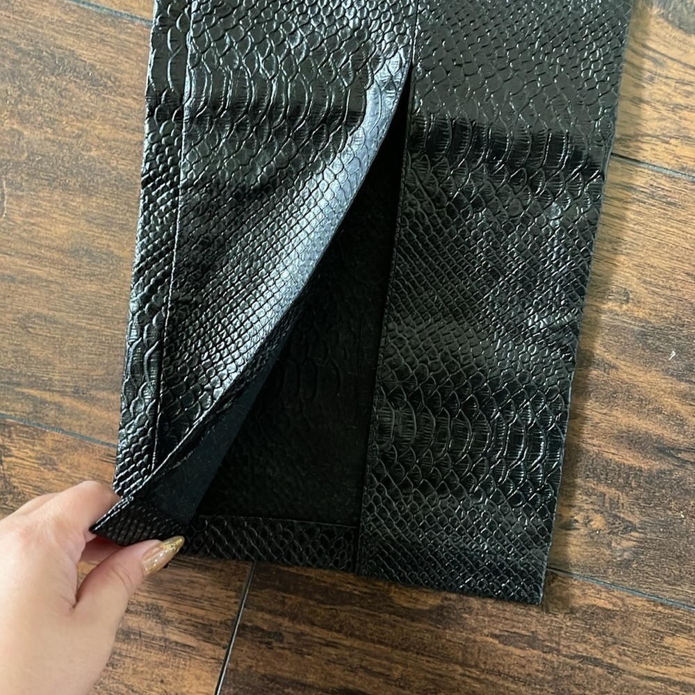 NWT PRETTYLITTLETHING Black croc embossed split hem pants SZ 6 - Picture 7 of 10